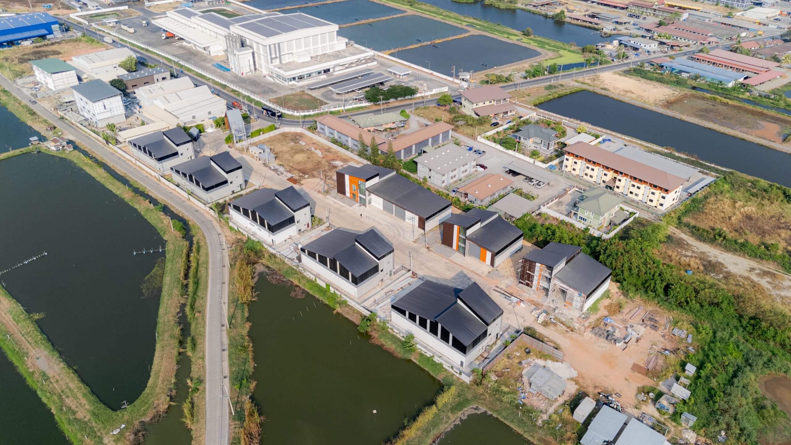 โรงงาน คลังสินค้า ออฟฟิศ บางนา สมุทรปราการ แฟคทอรี่ยาร์ด @บางนา (Drone shot) (1)-min