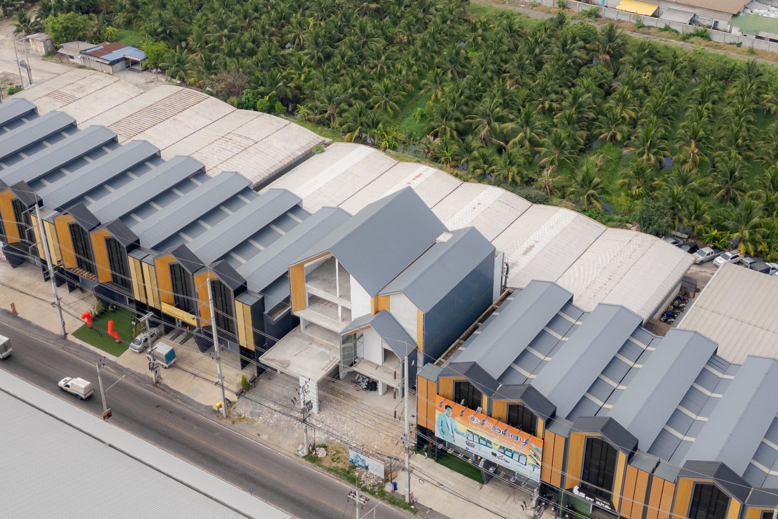 อาคารพาณิชย์ โกดัง คลังสินค้า บางน้ำจืด สมุทรสาคร แฟคทอรี่ ยาร์ด @สมุทรสาคร (Drone shot) (4)-min